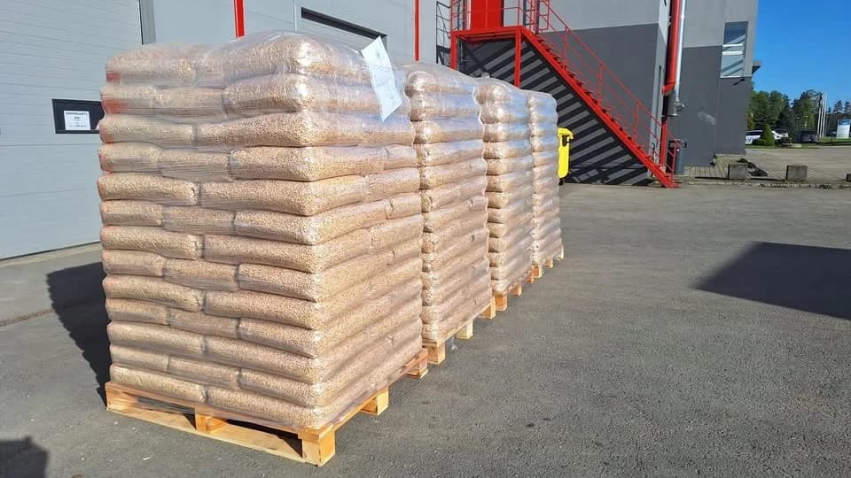 Pellet sosnowy zgodny z normą EN plus A1 - worki 15 kg
